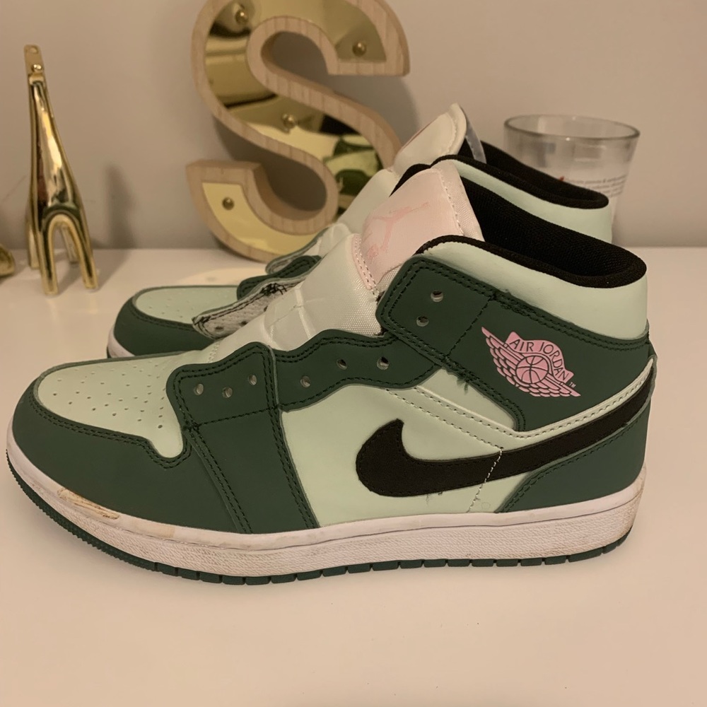 Nike shoes